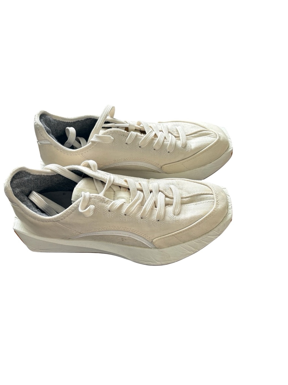 Allbirds Lace up cream sneakers